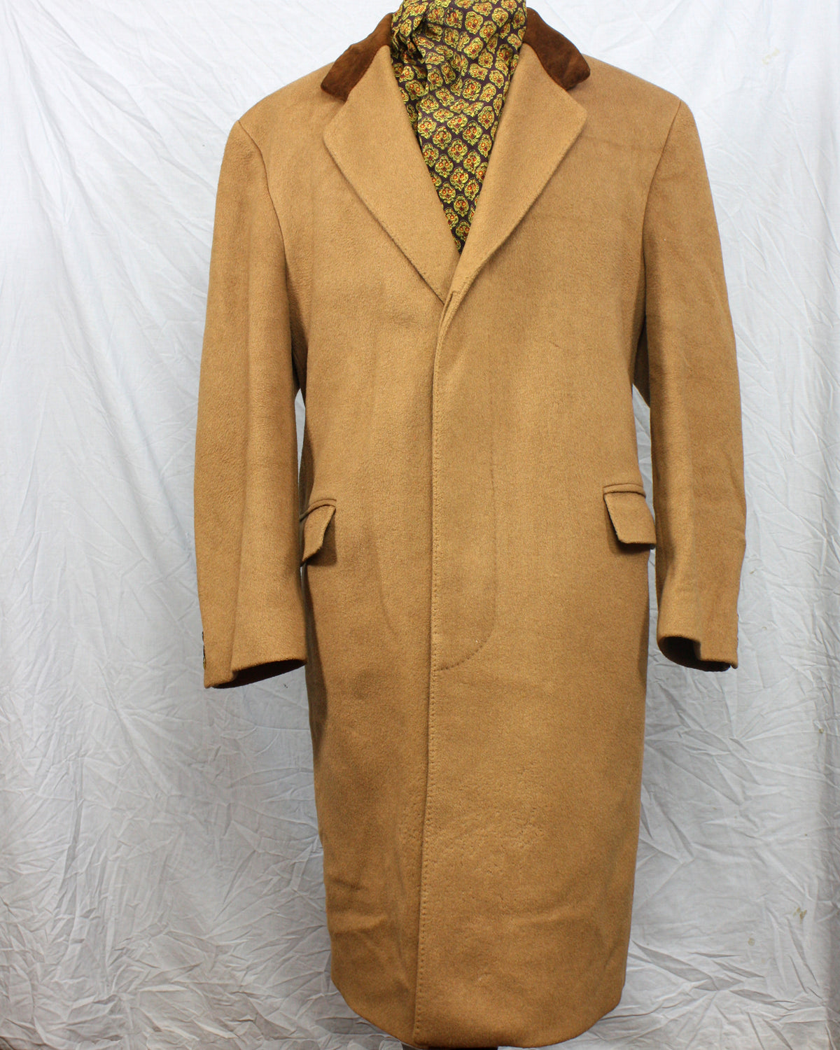 Vintage British Velvet-Collared ‘Chesterfield’ Overcoat SL-BF26